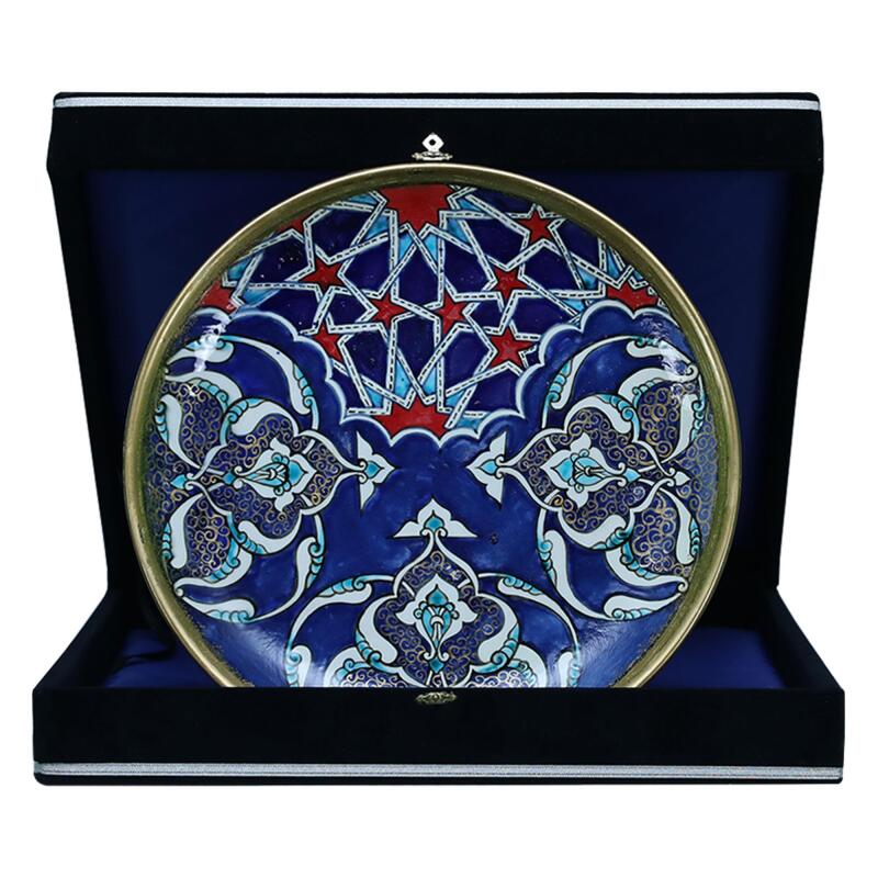 e38 HAND CRAFTED TILE PLATE 30 cm - 5925 - 2