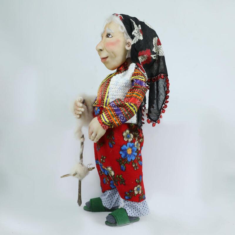 e38 HAND WORKED DECOR DOLL 50 cm - 5872 - 2