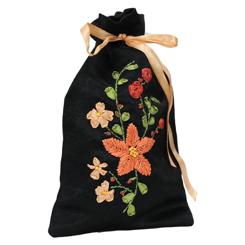 e38 HANDWORKED HAND EMBROIDERY POUCH 18 x 11 cm - 6013 - 2